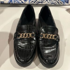 Old navy chunky loafers metal chain gold